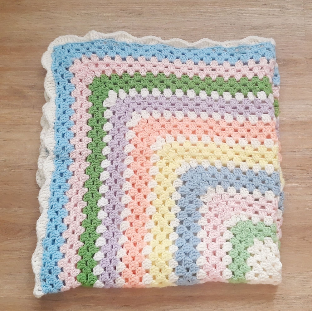 Vintage Handmade From the Middle Pastel Crochet Blanket Lapghan 40" x 40" - Picture 4 of 7